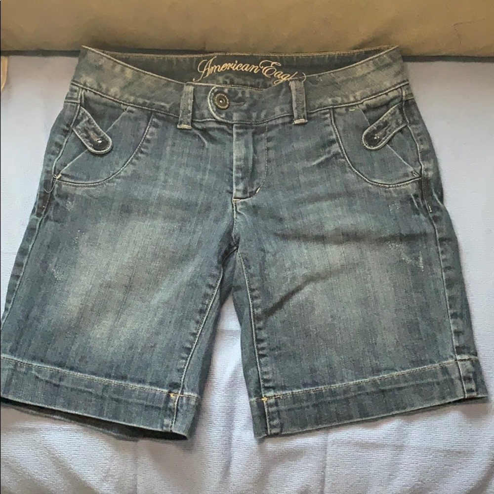 American eagle bermuda shorts